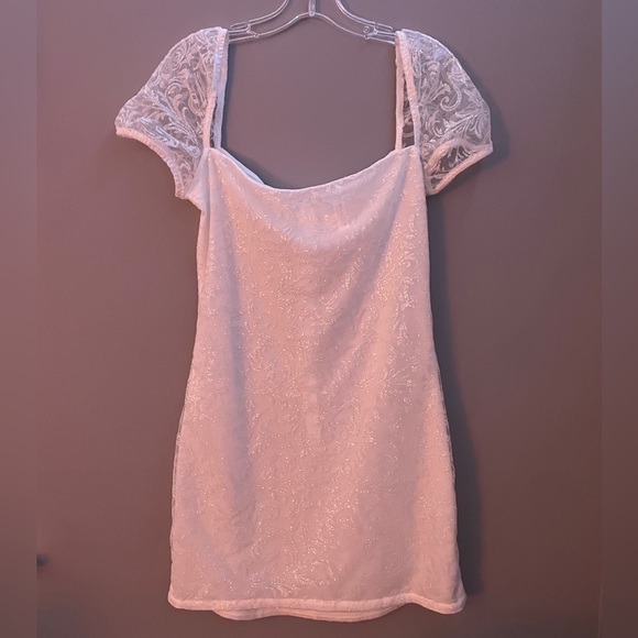 White Sequin Short Sleeve Mini Dress - Picture 4 of 8